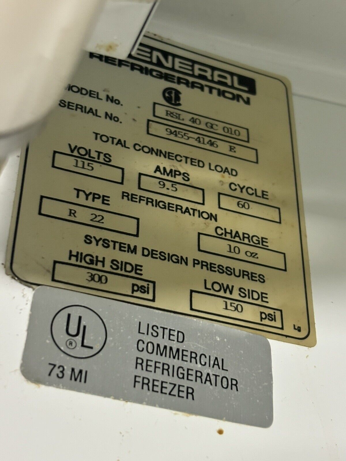 General Refrigeration RSL 40 GC 010 115V 9.5A  10 Oz Charge Powers Snapple