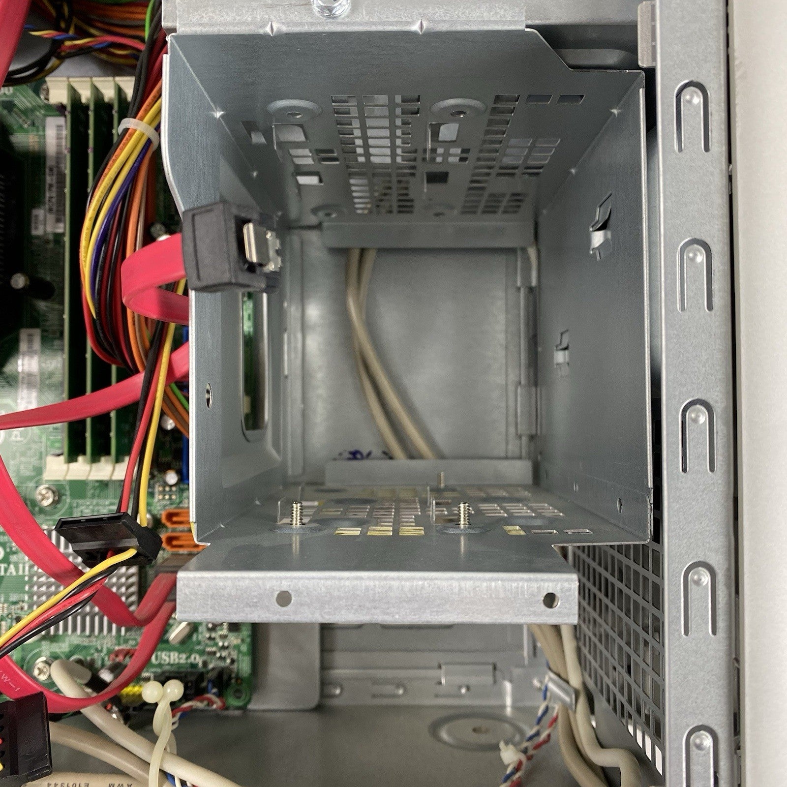 E-Machines ET1161-07 MT AMD Athlon Dual-Core 4050E 2.10GHz 3GB RAM No HDD No OS