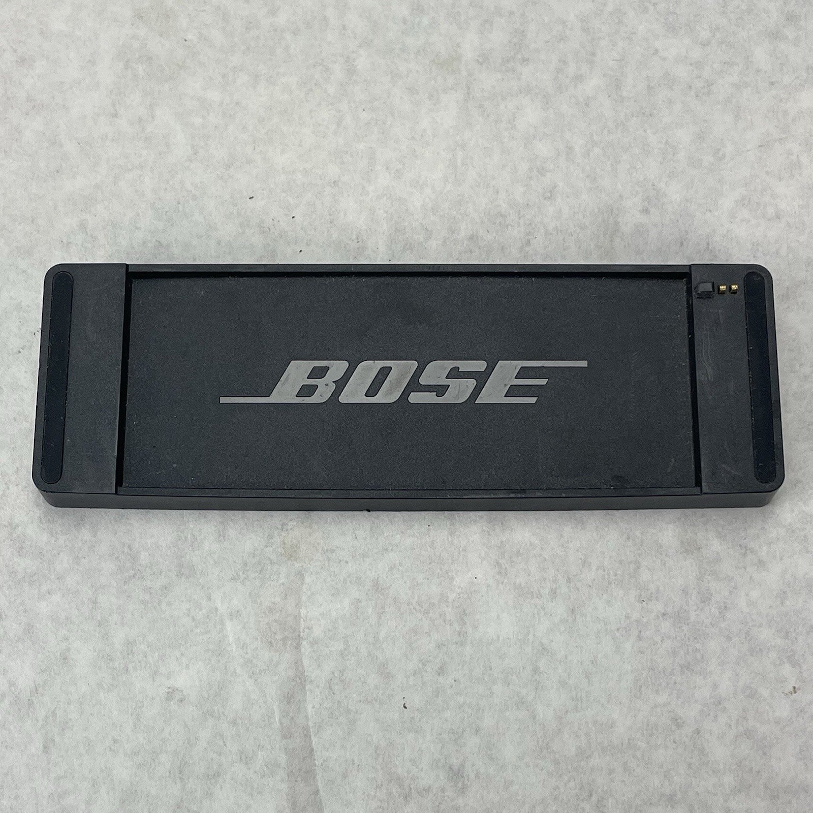 Bose 413295 SoundLink Portable Bluetooth Speaker Silver and Cradle No Power Cord9
