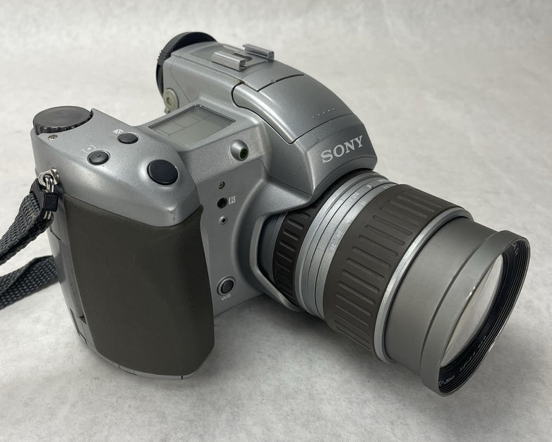 Sony DSC-D700 Digital Still Camera Tested Lens Issue