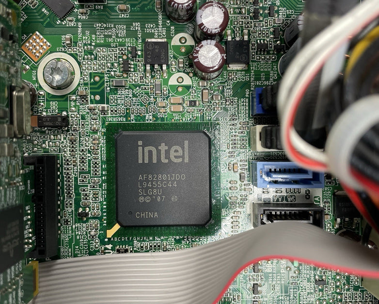 HP Compaq dc7900 MT Core 2 Duo Q8400 3.00 GHz 3 GB RAM No HDD No OS