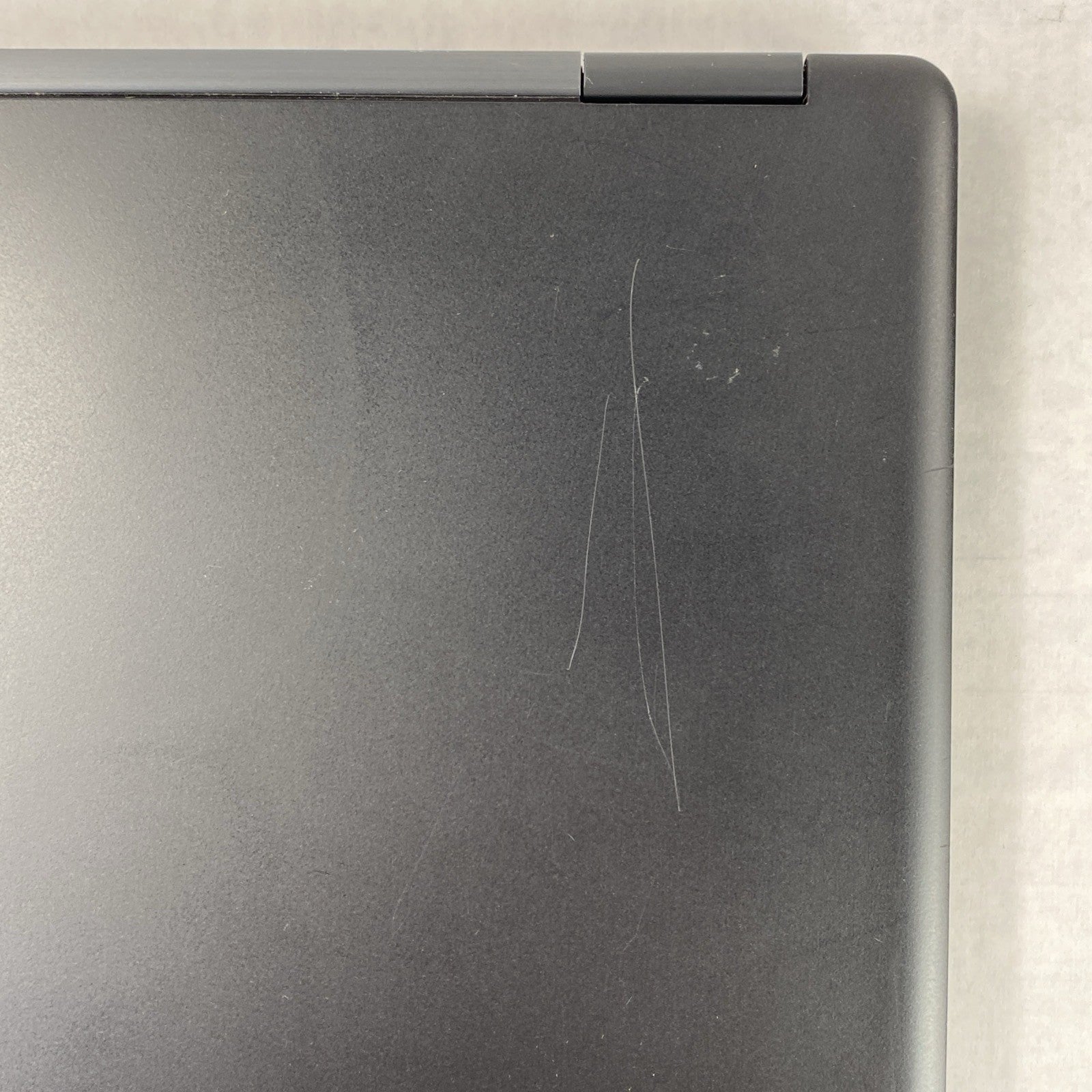 Dell Latitude 5580 Core i5-7300U 2.60 GHz 8 GB RAM 15.6" No Battery No HDD No OS