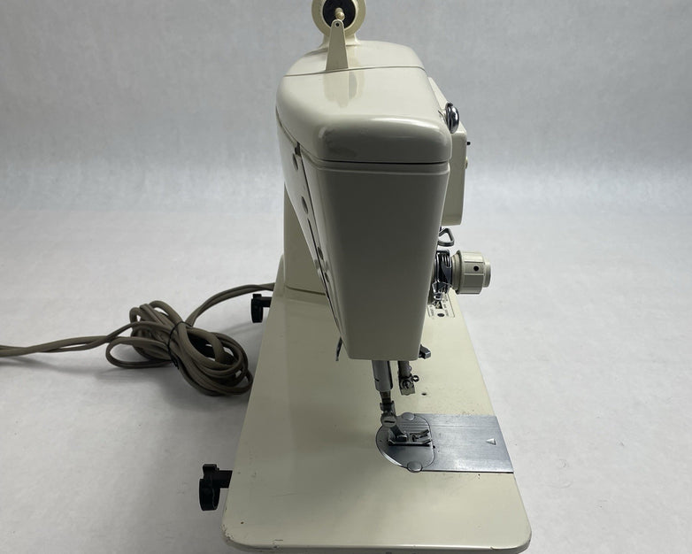 Singer Golden Touch & Sew 630 Sewing Machine Parts Or Repair
