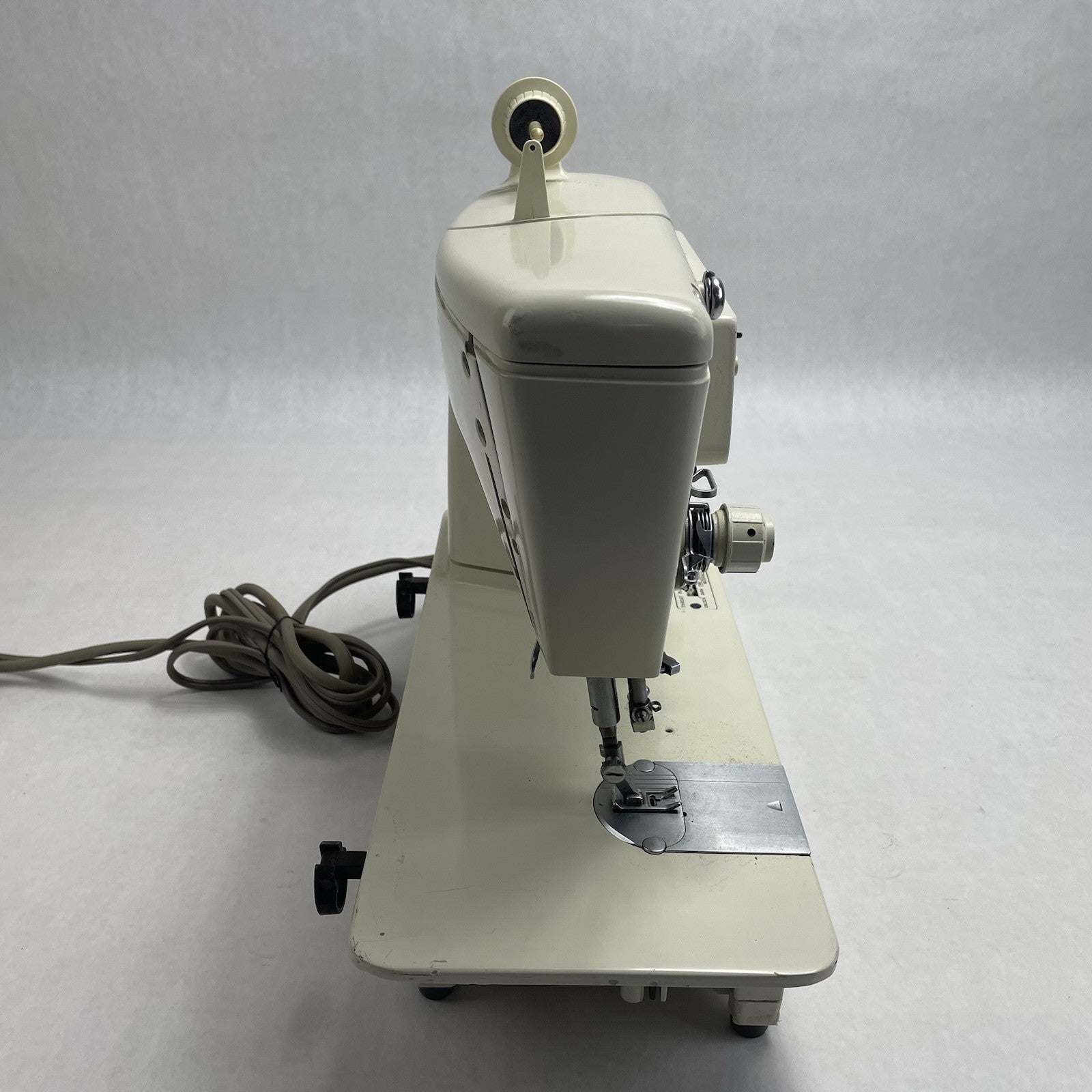 Singer Golden Touch & Sew 630 Sewing Machine Parts Or Repair15