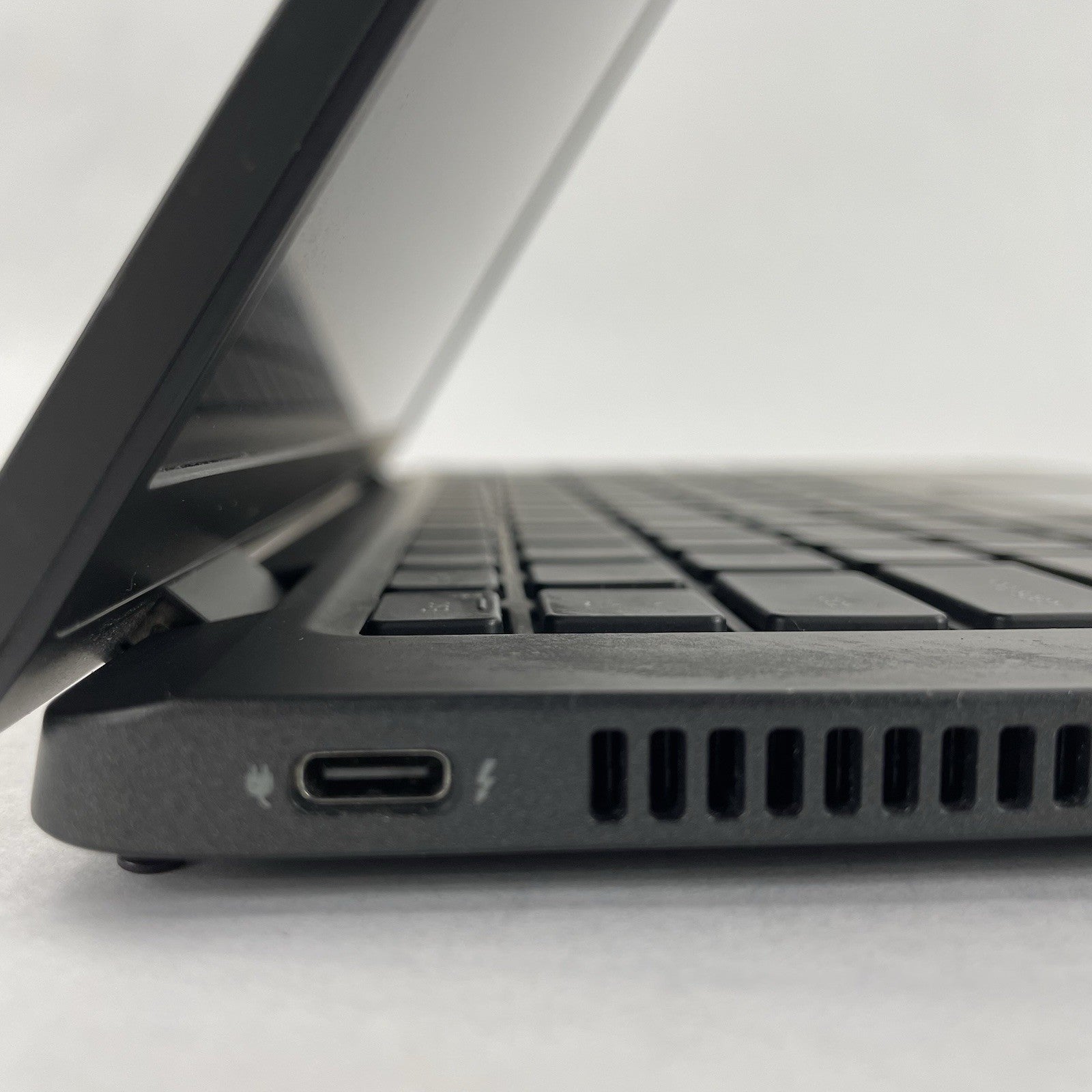 Dell Latitude 7320 13.3" i7-1185G7 3.00 GHz 32 GB RAM No SSD No OS No AC5