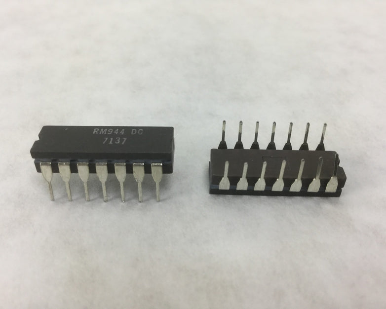 RM944 DC (7137) 14 Pin  Lot of 25  NEW