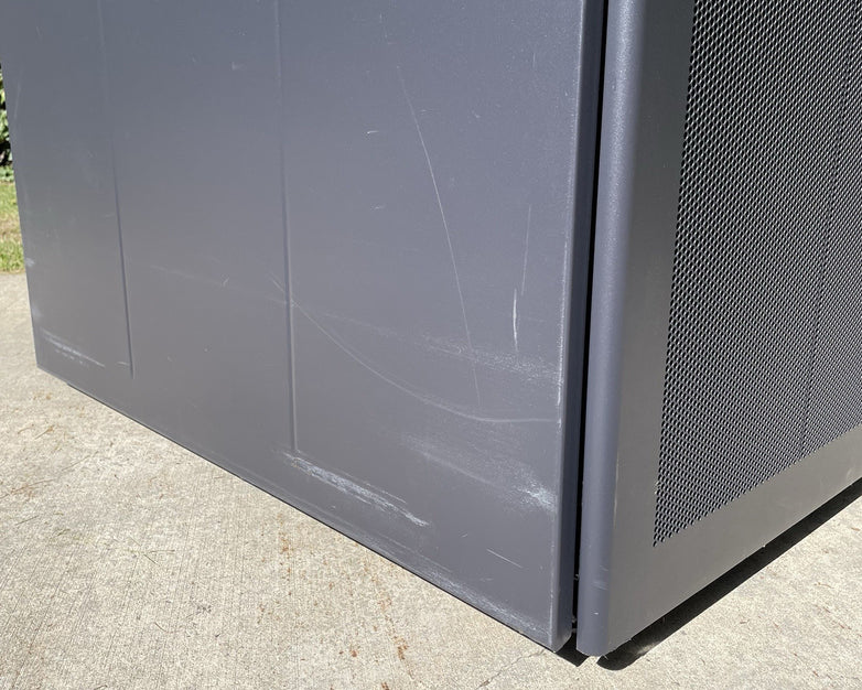 Dell PowerEdge 4210 42U Server Rack Cabinet 0GJ575 w/Sides & PDUs- No Back Panel
