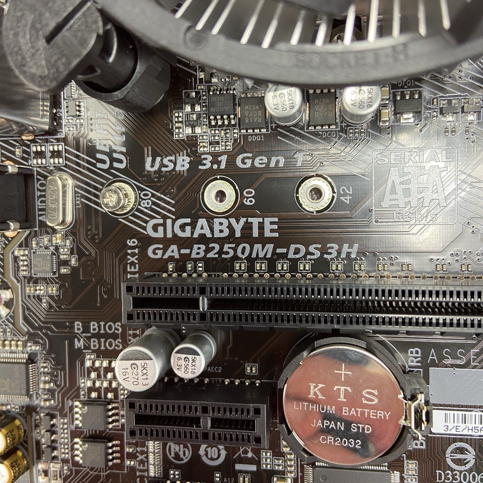 Gigabyte B250M-DS3H Motherboard Intel Core i5-7400 3GHz 4GB RAM w/IO Shield6