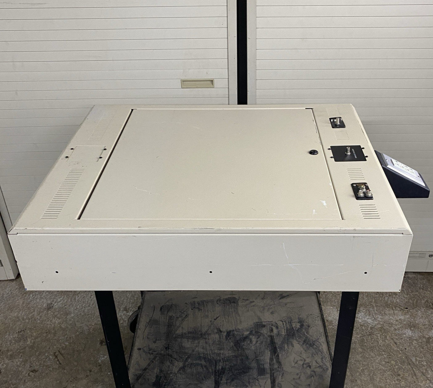 Middle Atlantic TOR-3-20SBK-13965 3SP Tilt Out Wall Rack Electronic Enclosure2