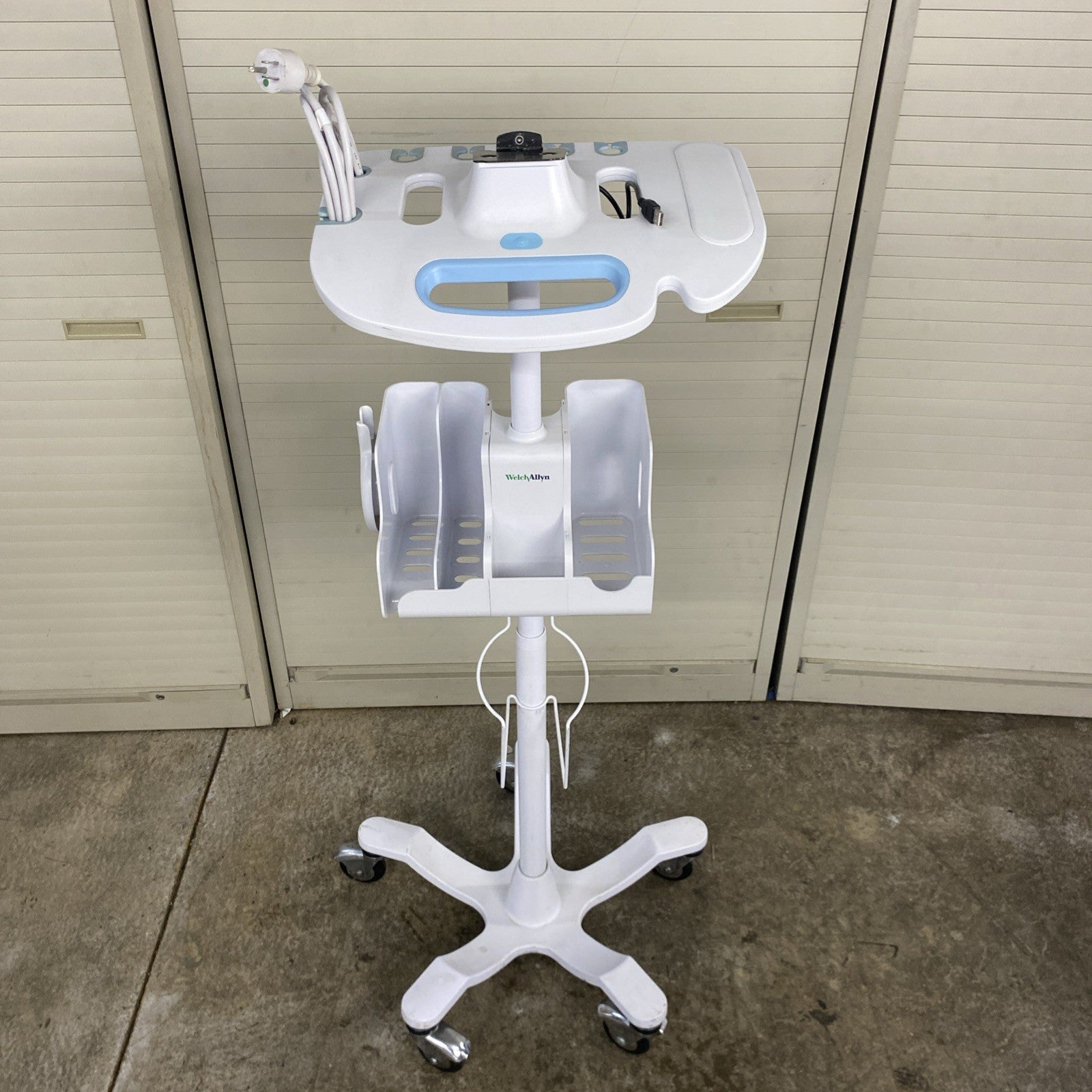 Welch Allyn 4800-60 Mobile Stand Rolling Cart for Vital Signs Monitor 6000Series1