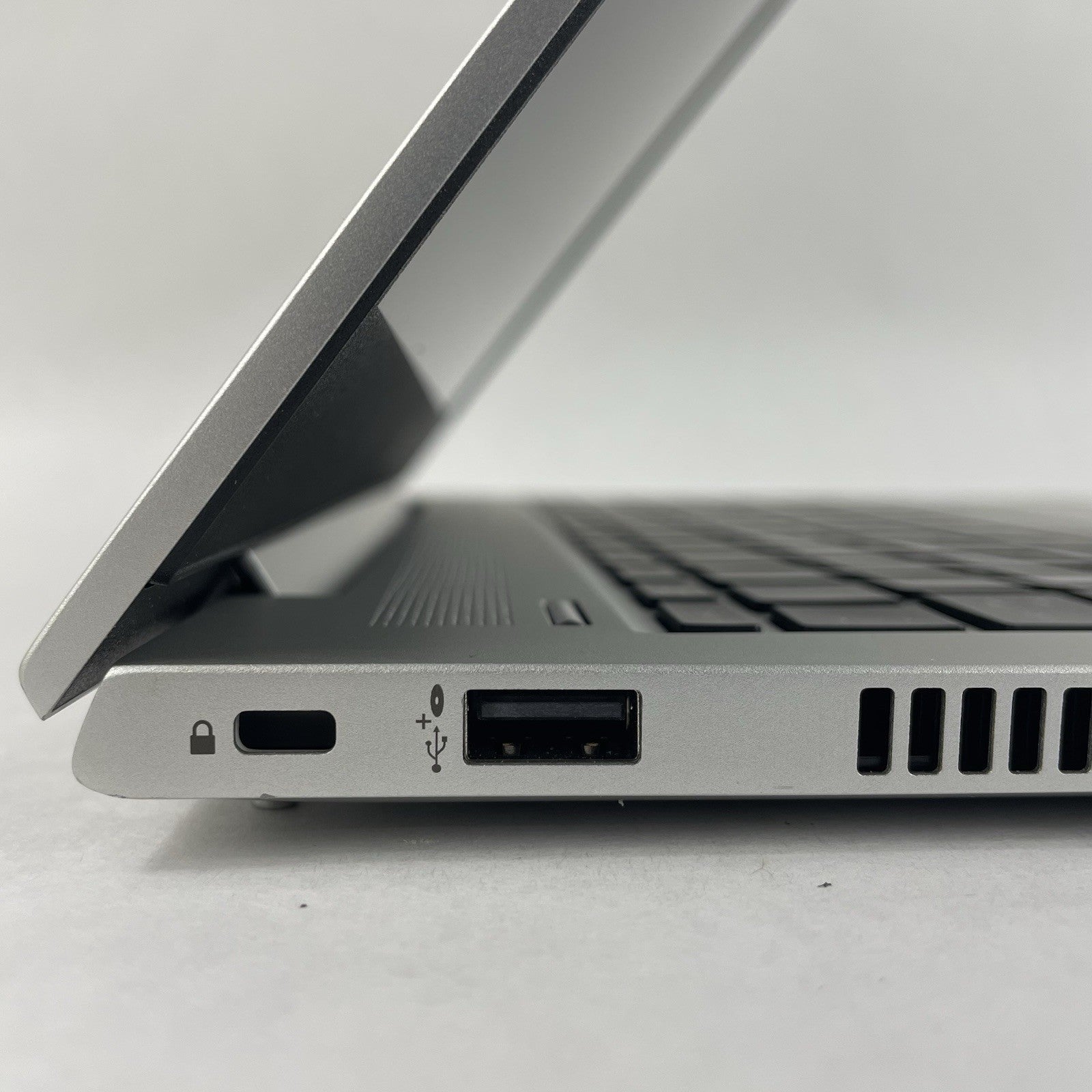 HP mt22 14" Celeron 5205U 1.90 GHz 8 GB RAM No SSD/OS/AC4
