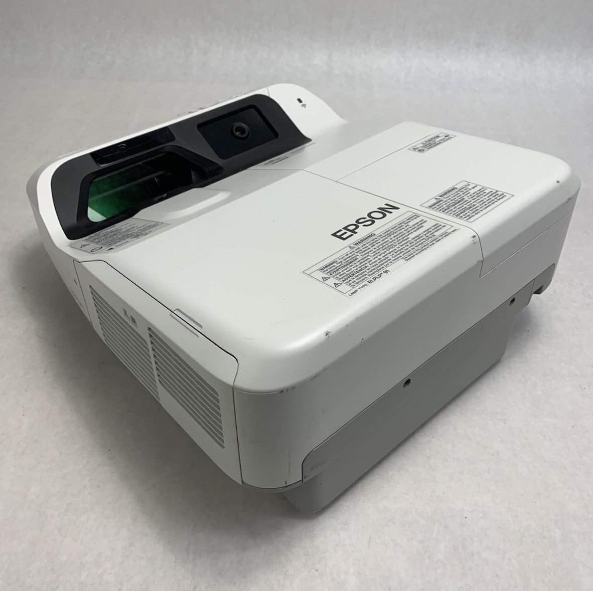 Epson PowerLite 695Wi H740A LCD Lamp Projector 3941 Lamp Hours - No Remote0