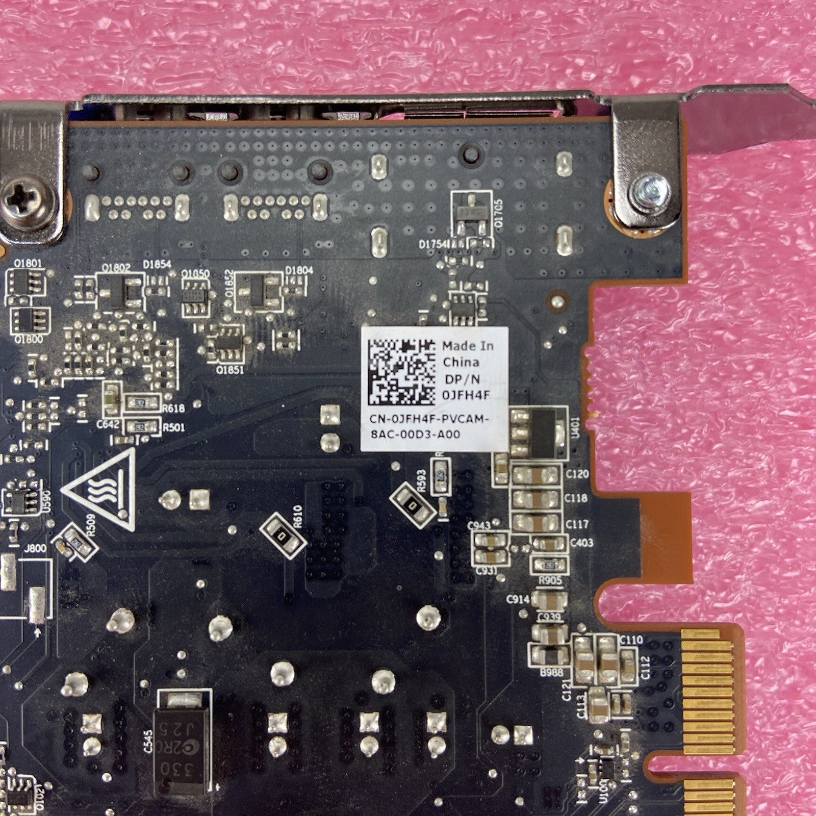 Radeon Pro WX 3100 PCIe x16 4GB GDDR5 Full Height Graphics Card 7