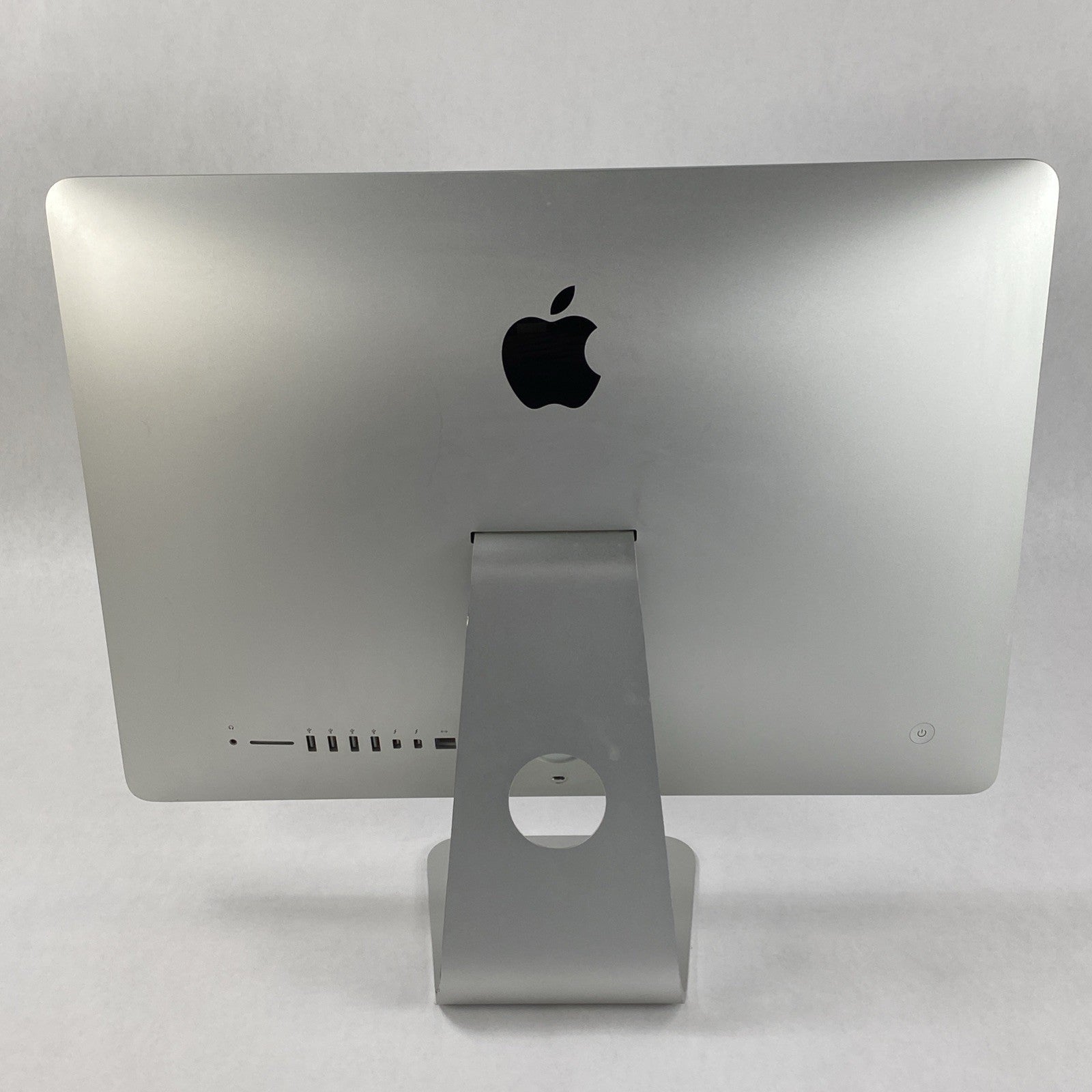 Apple A1418 iMac 21.5" 2013 2.7GHz Core i5 8GB RAM 250GB SSD macOS 10.15.89