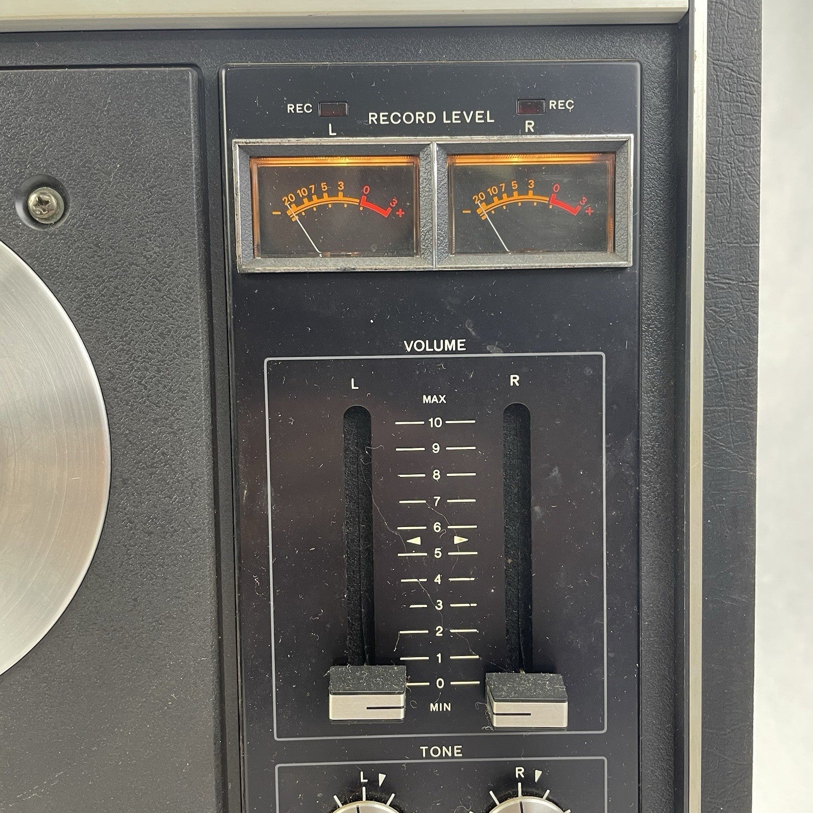 Sony TC-270  Reel to Reel Tape Recorder Deck  Powers On