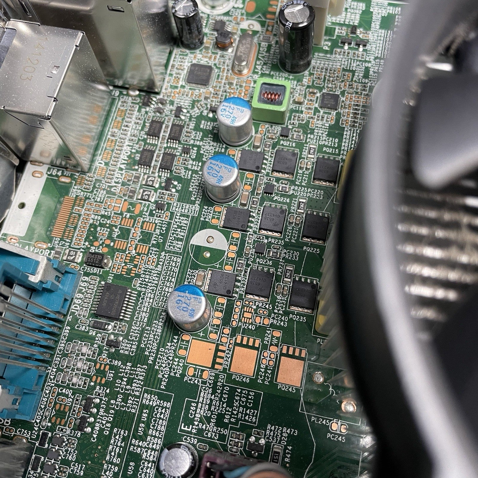 HP EliteDesk 800 G1 DT Intel i7-4790 3.60 GHz 32 GB RAM No HDD No OS