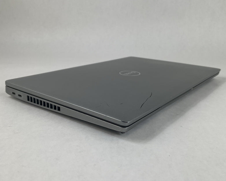 Dell Latitude 5530 15.6" i5-1235U 3.96GHz 8GB RAM No SSD/OS/AC - Scratched Paint