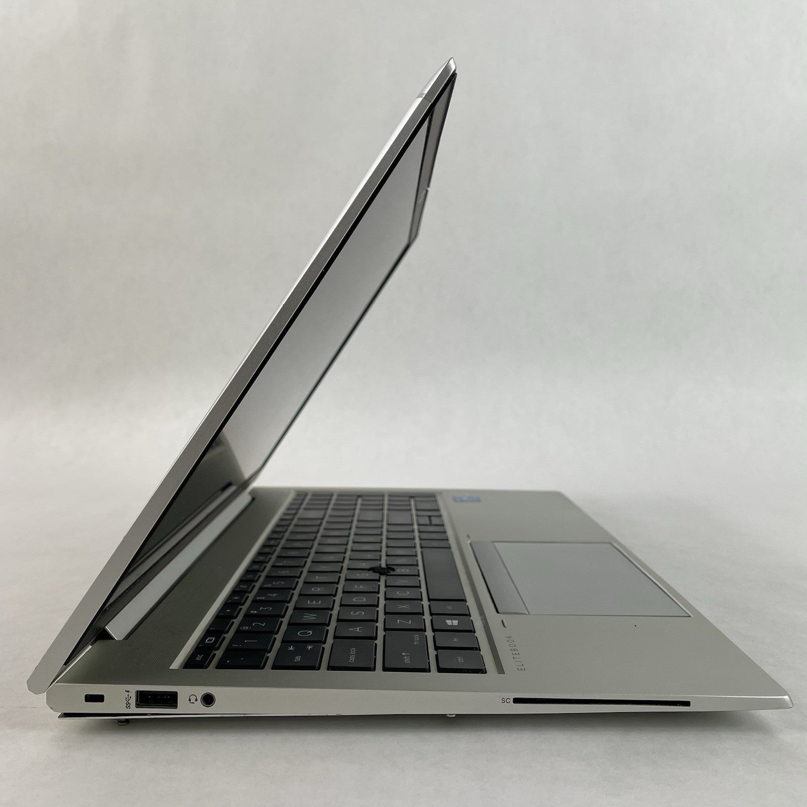 HP EliteBook 850 G8 15.6" i5-1145G7 2.60 GHz 8 GB RAM No SSD/OS/AC - Rubber Feet3