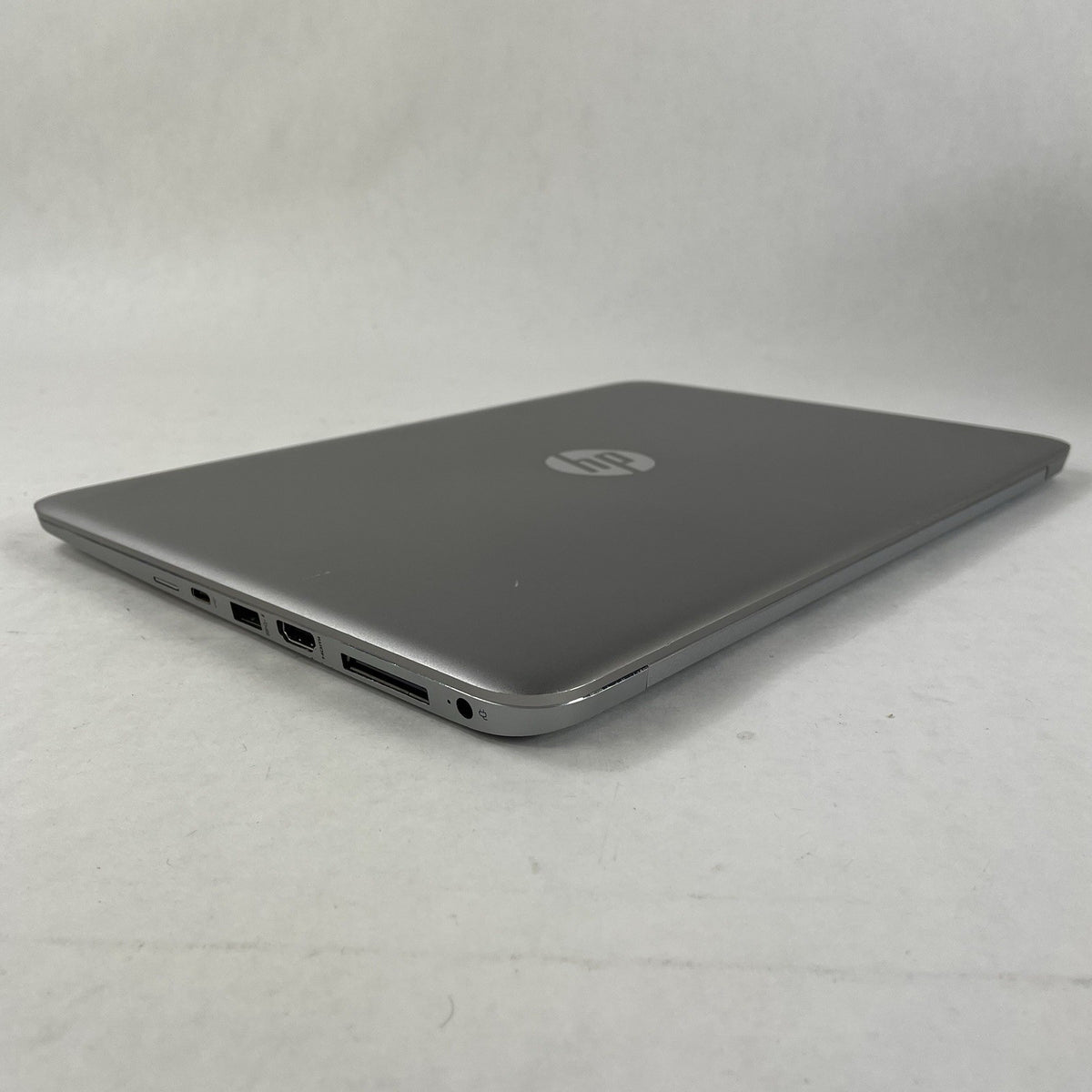 HP EliteBook Folio 1040 G3 14" i7-6600U 2.60 GHz 16 GB RAM No SSD/OS/AC11