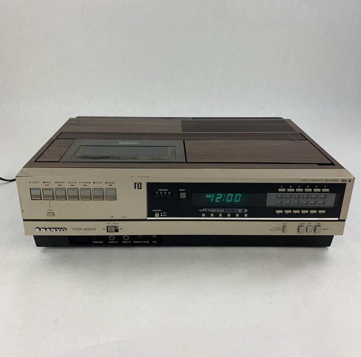 44089027