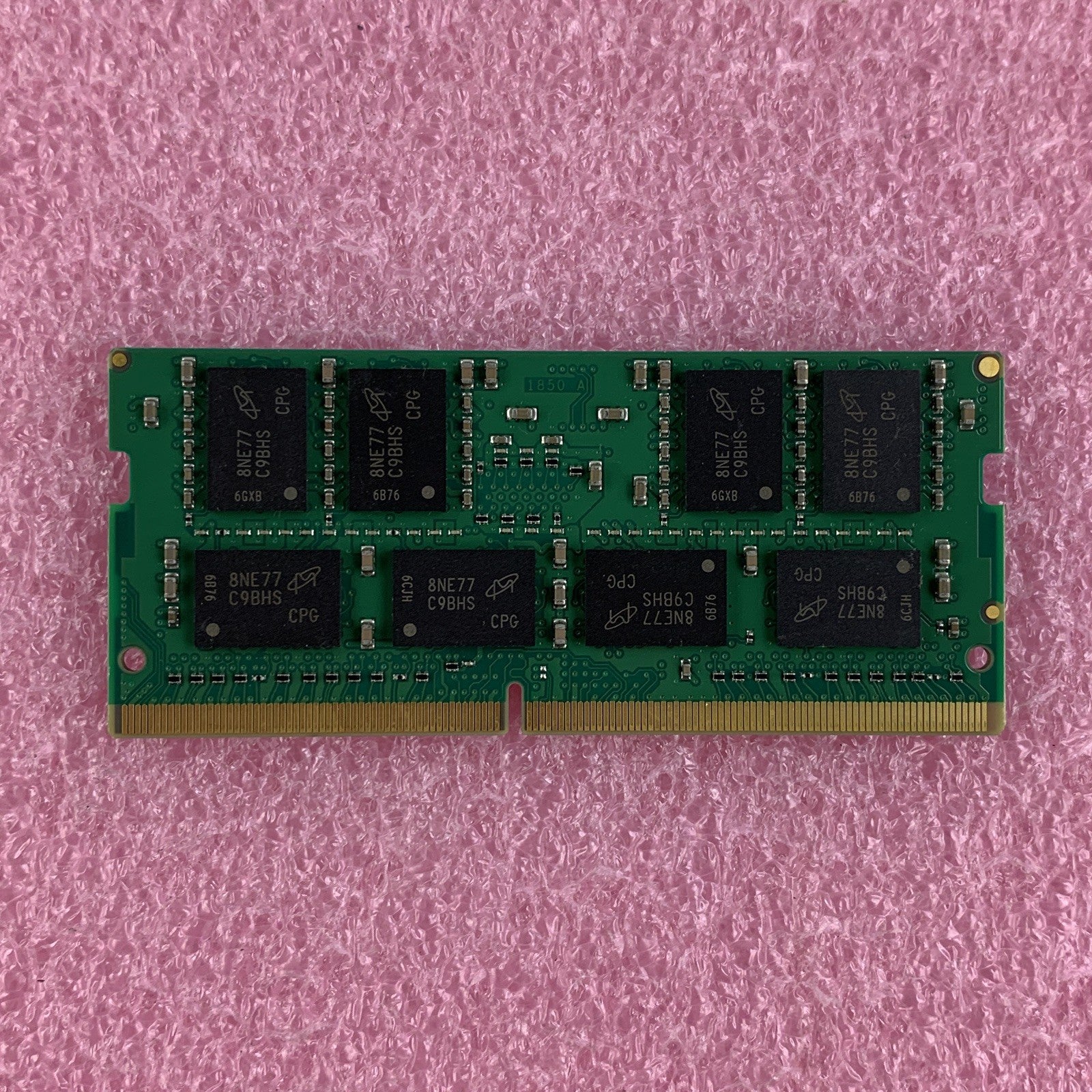 Crucial CT16G4SFD824A.C16FE 16 GB  DDR4 240MHz PC4-19200 Laptop Memory RAM