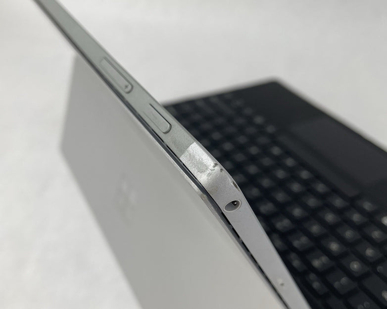 MicroSoft Surface Pro 7 13.3" i7-1065G7 1.30 GHz 16 GB RAM 256 GB SSD Windows 11