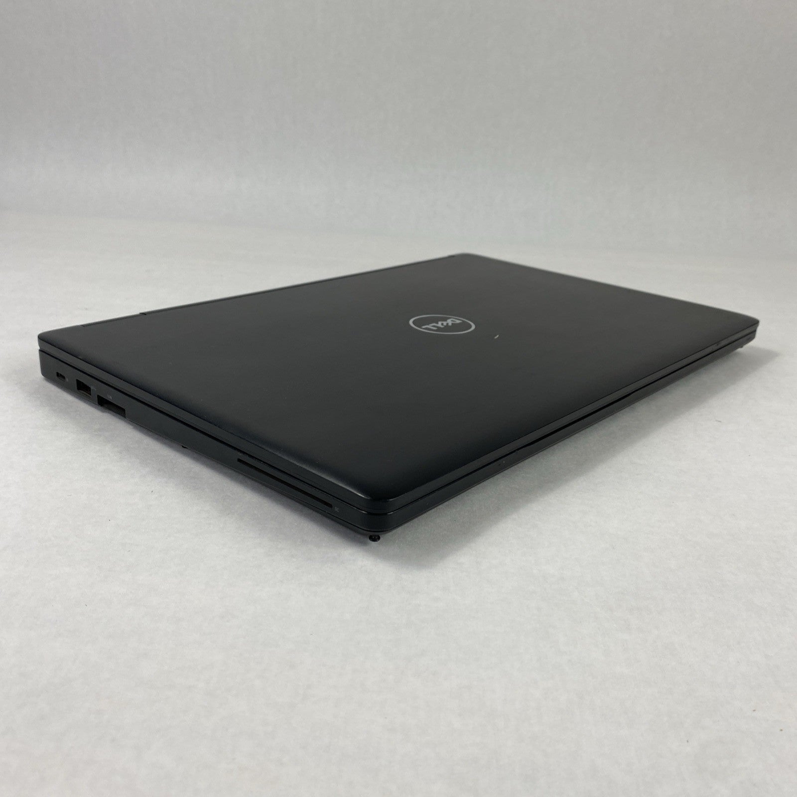 Dell Latitude 5580 Intel Core i5-6300U 2.40 GHz 8 GB RAM 15.6" No HDD No OS