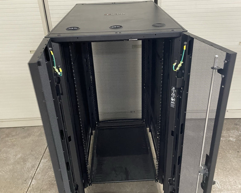 APC AR3104 Server Rack Enclosure w/ Keys