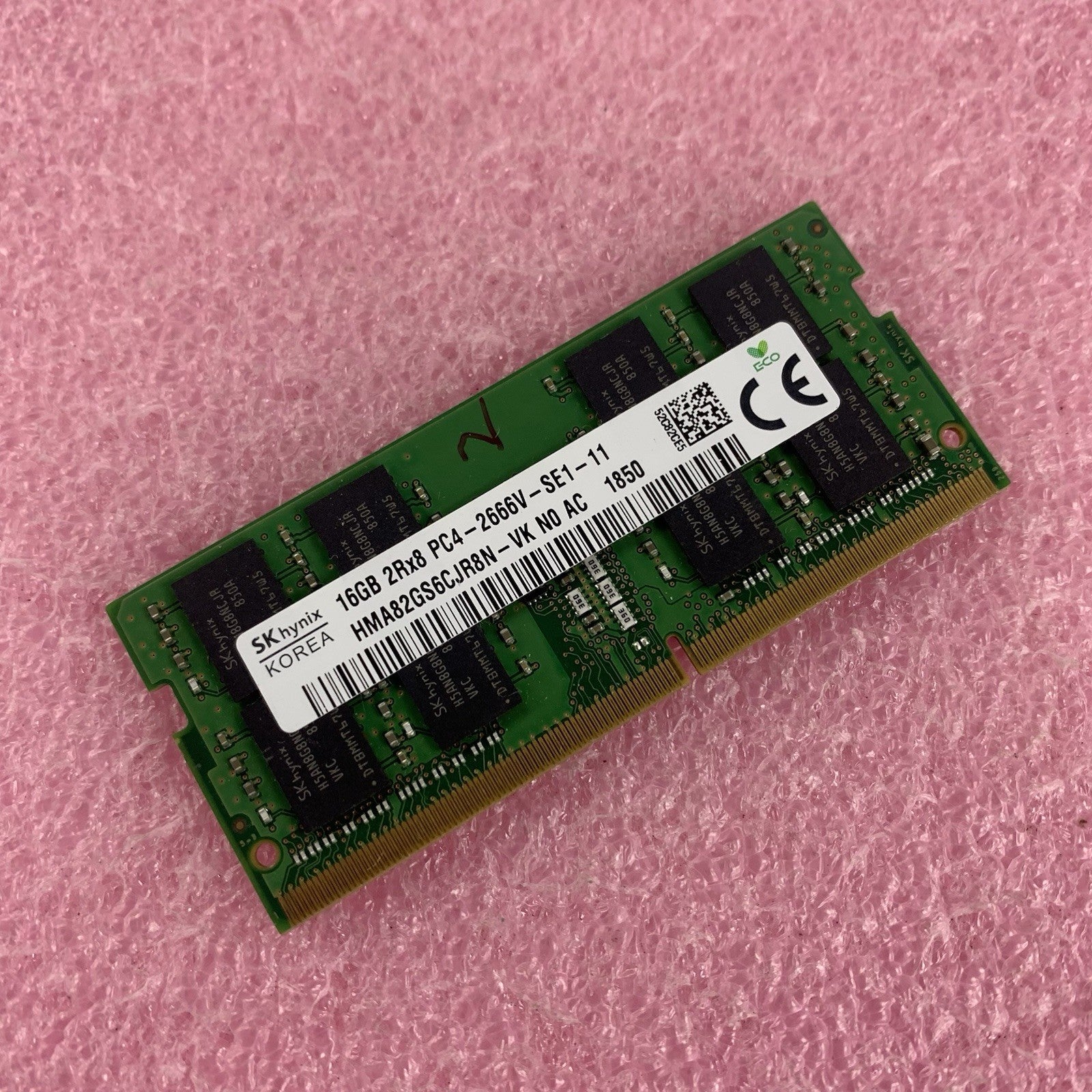 SK Hynix HMA82GS6CJR8N-VK 16 GB 2RX8 PC4-2666V-SE1-11  SODIMM Laptop Memory Ram0