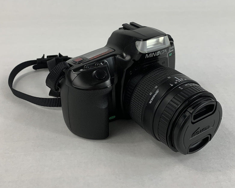 Minolta MAXXUM 330si RZ Camera w/ Quantaray MX AF 1:3.5-5.6 f=28-80mm Lens