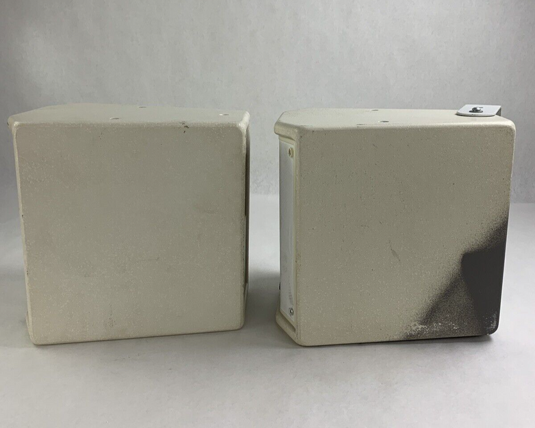 Pair of Community CPL23T 2-Way 100/250W 70v /8Ω MultiTap Loud Speaker White
