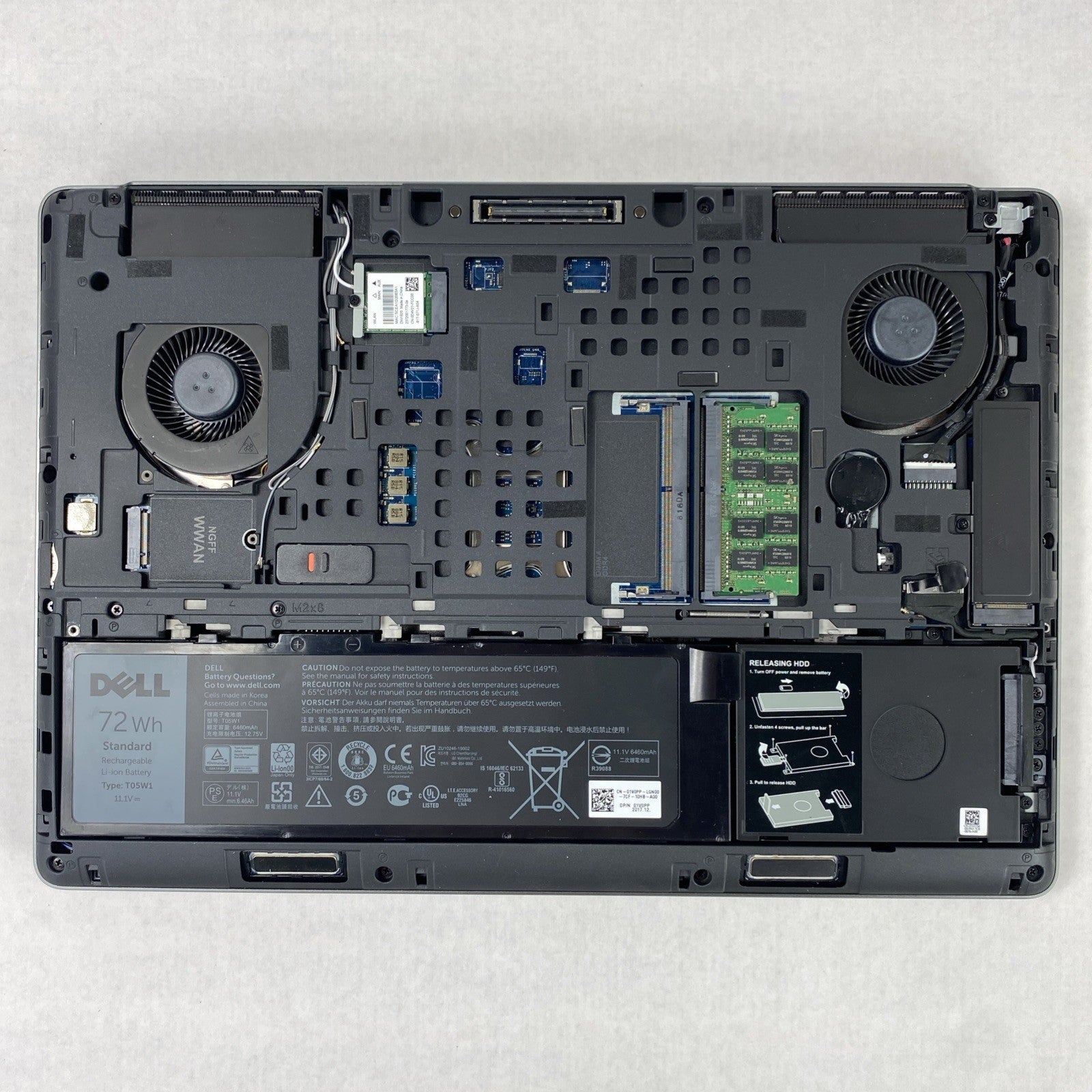 Dell Precision 7520 Intel Xeon E3-1505M v6 3.00 GHz 8 GB RAM 15.6" No HDD No OS