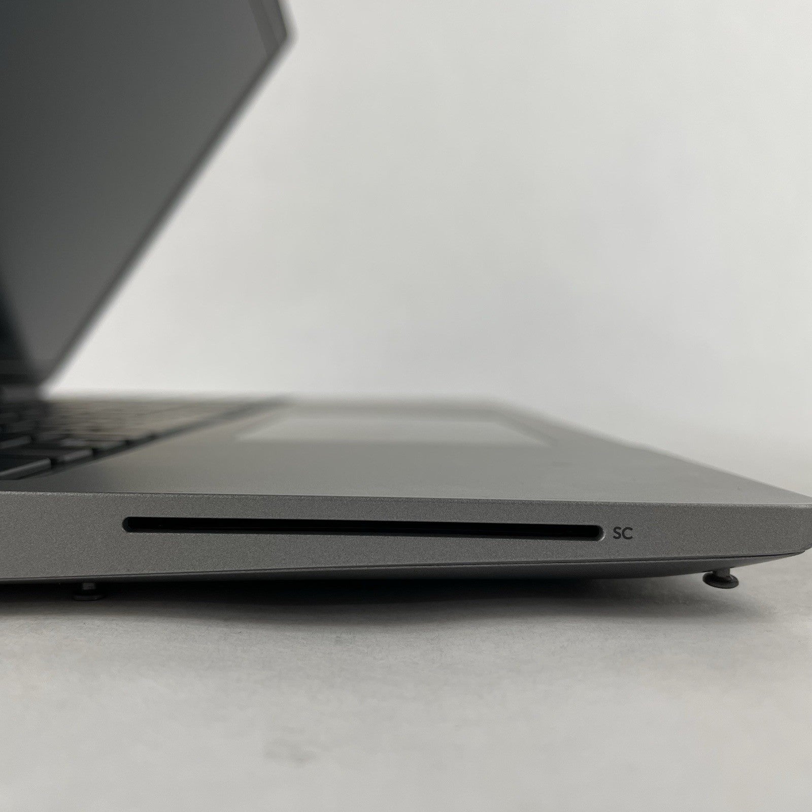 Dell Latitude 5530 15.6" i5-1245U 3.96 GHz 8 GB RAM No SSD/OS/AC - Scratched6