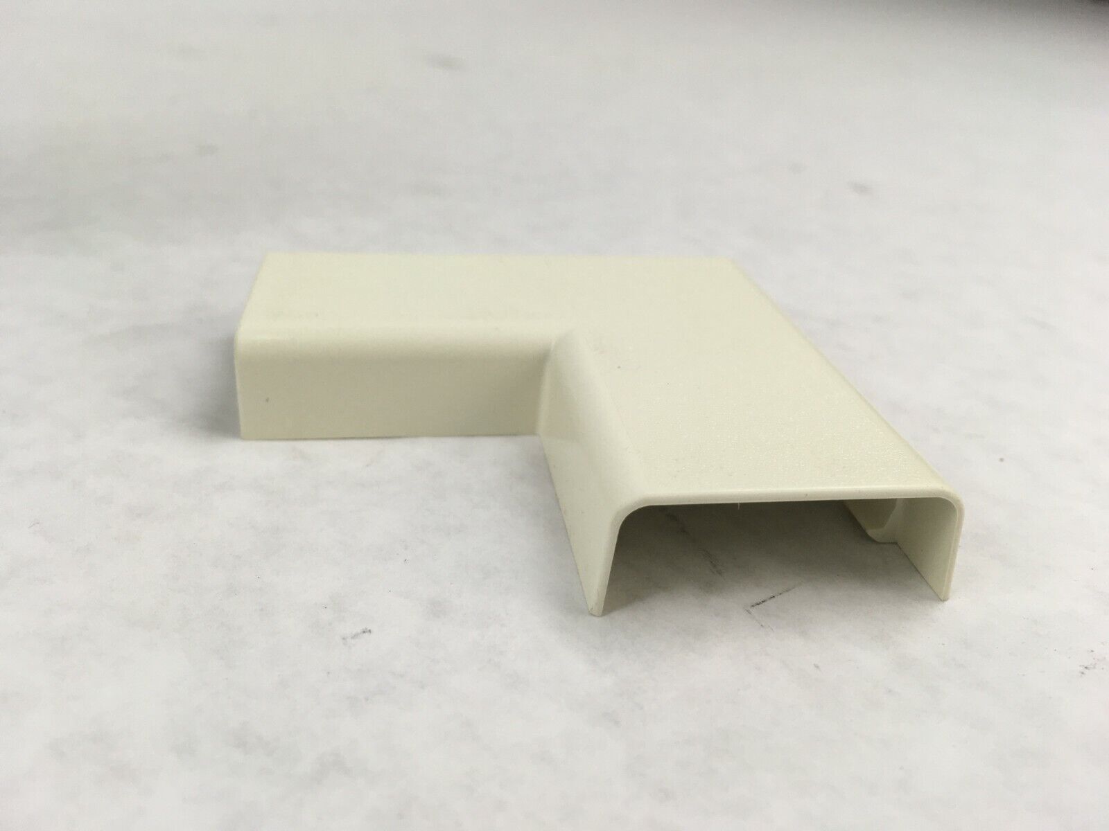 Panduit Pan-Way PRAF6WH-X Right Angle FIT PD6 (Lot of 18)