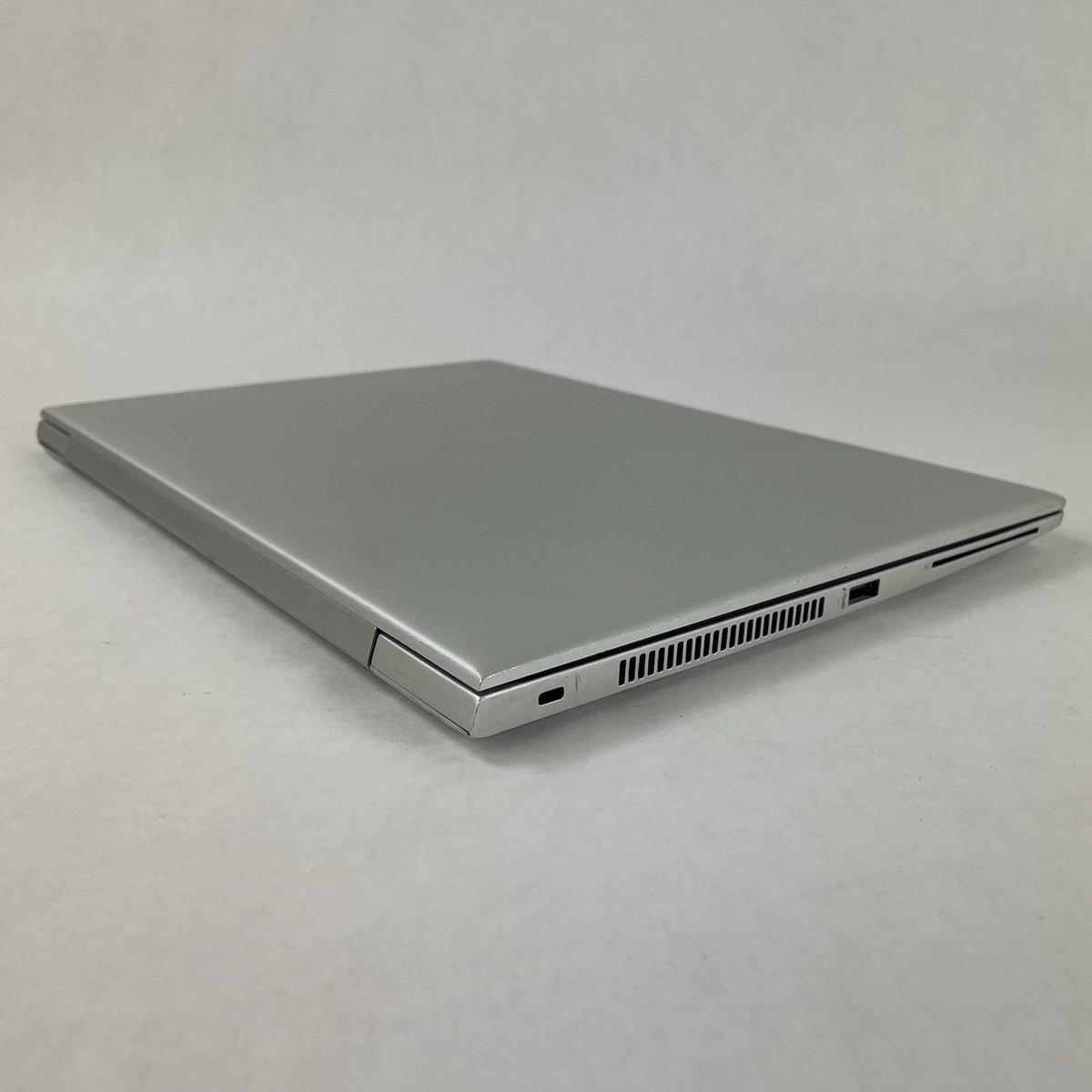 HP mt45 14" Ryzen 3 Pro 3300U 2.10 GHz 4 GB RAM No SSD/OS/AC - Key11
