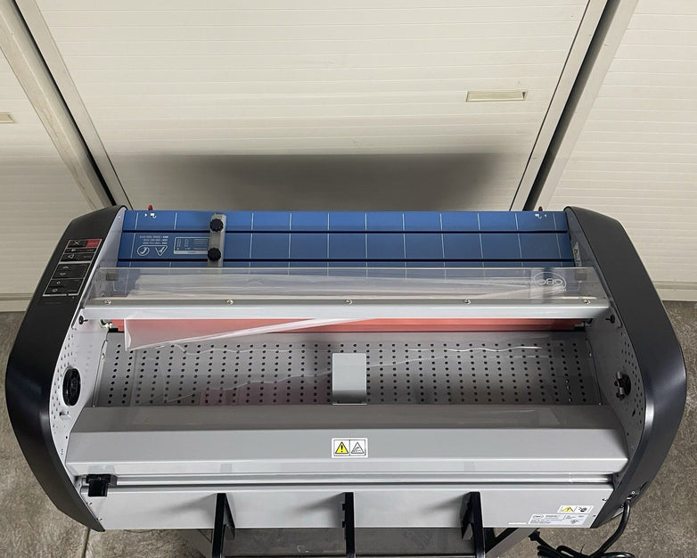 GBC Pinnacle 27 EZLoad Thermal Roll Laminator, 27" Maximum Width, 8-10