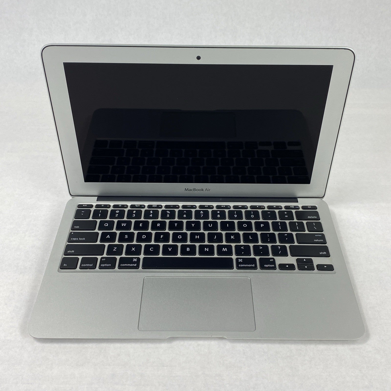 Apple A1465 MacBook Air 2013 11" 1.3Ghz i5 4GB RAM 120GB SSD os11.7.1 321 Cycles