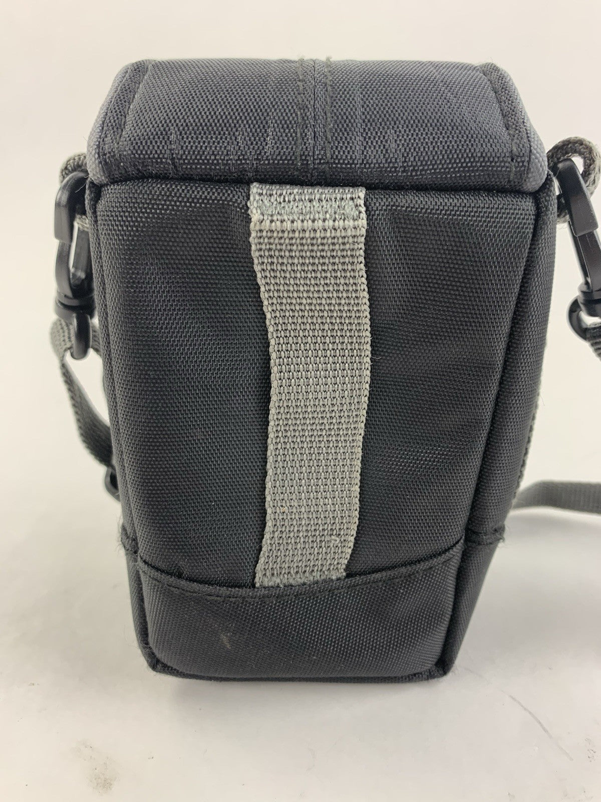 Case Logic DCB26 Compact Camera Pouch5