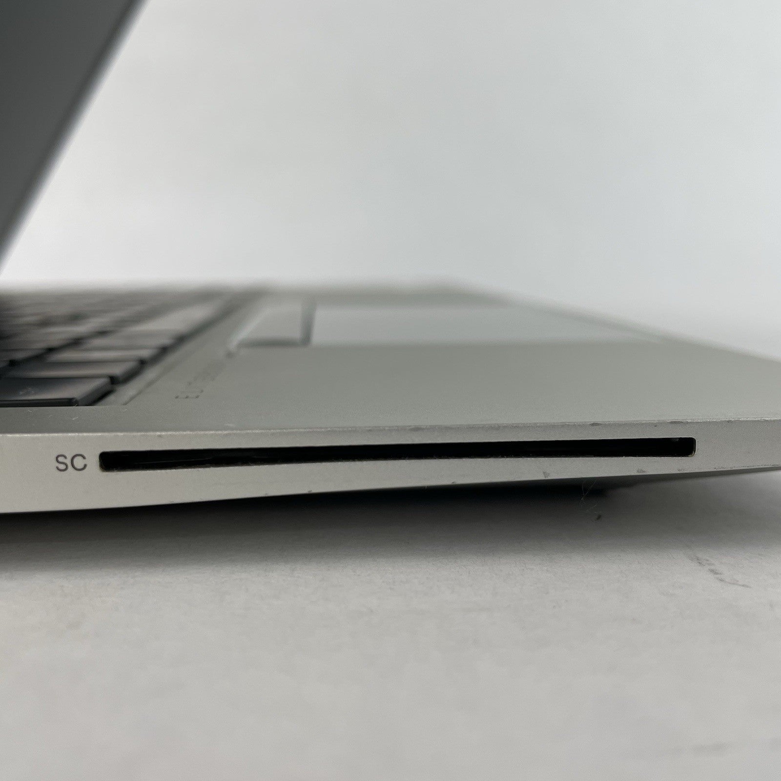 HP EliteBook 850 G8 15.6" i7-1185G7 3.00 GHz 8 GB RAM No SSD/OS/AC5