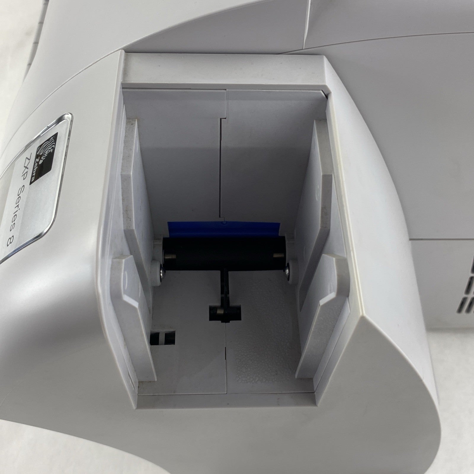 Zebra ZXP Series 8 Dual-Sided Retransfer ID Card Printer15