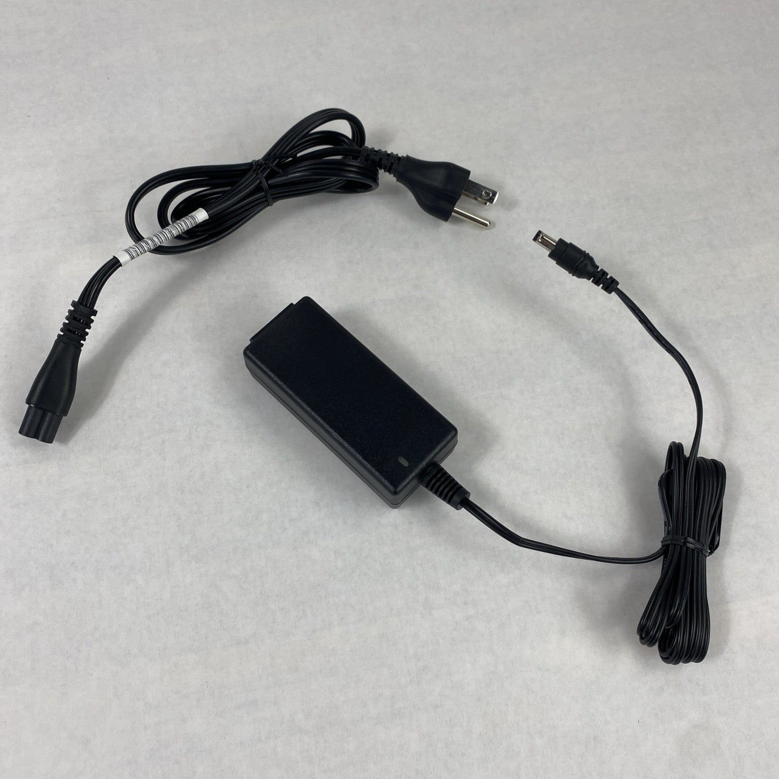 Asian Power Devices DA-30E12 30W 12V 2.5A Charger AC Adapter (Lot of 10)