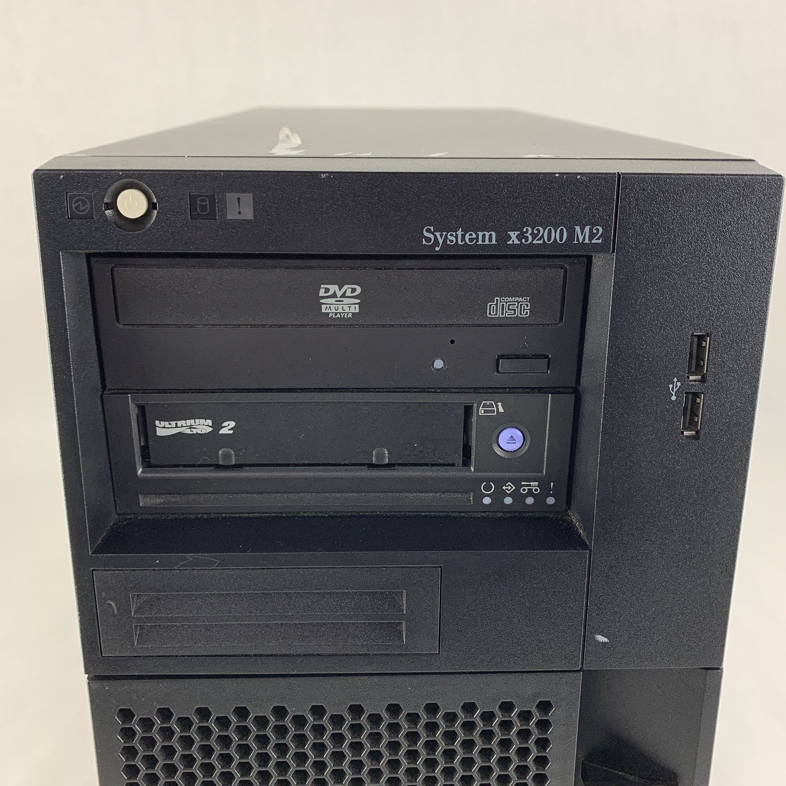 IBM System x3400 M2 Tower Server X3350 2.66 GHz 6 GB Ram No OS No HDD