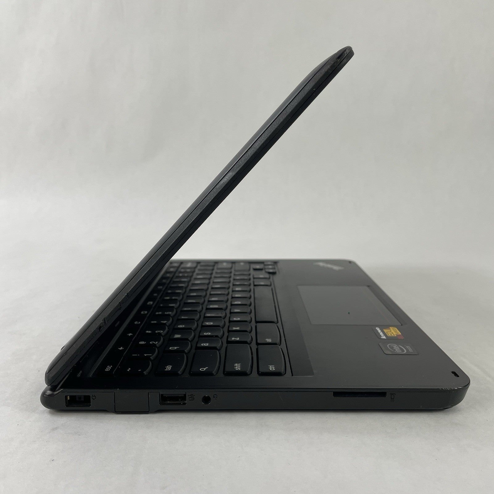 Lenovo ThinkPad 11E Chromebook 11.6" Celeron N2440 1.83 GHz 4 GB RAM 16 GB HDD4
