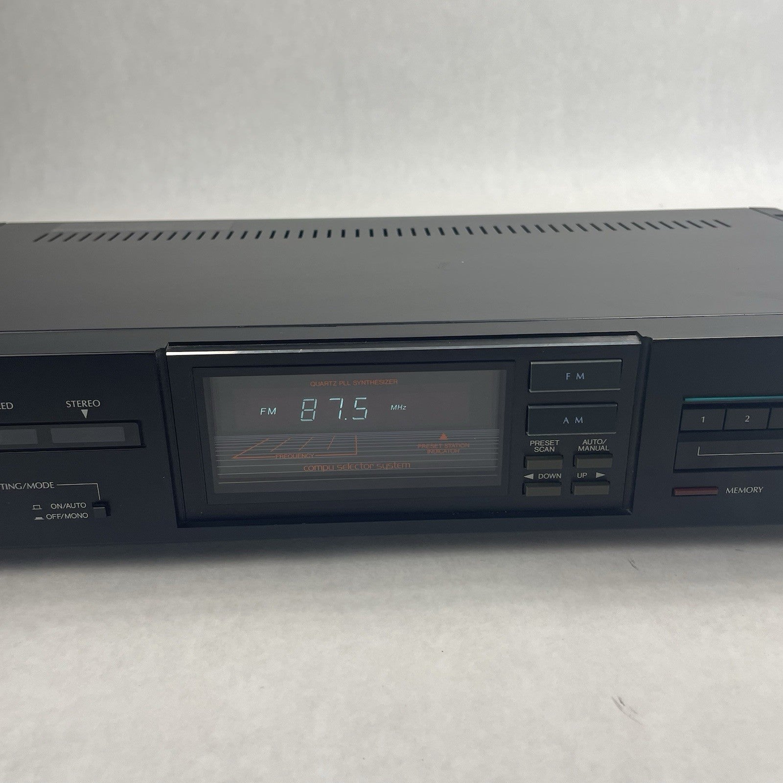 Sansui T-700 Quartz PLL Synthesizer AM/FM Stereo Tuner Power Tested4