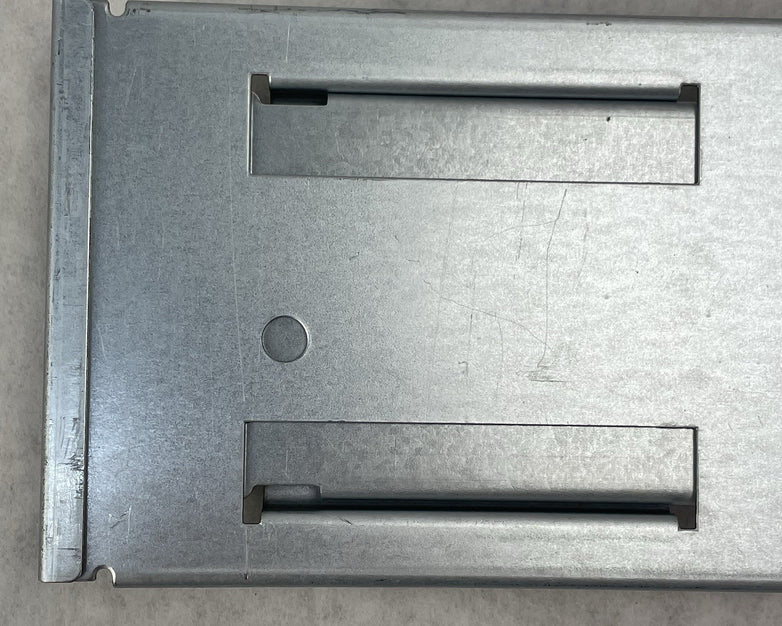 EMC 042-008-326 VNXE3200 Rack Mount Rail