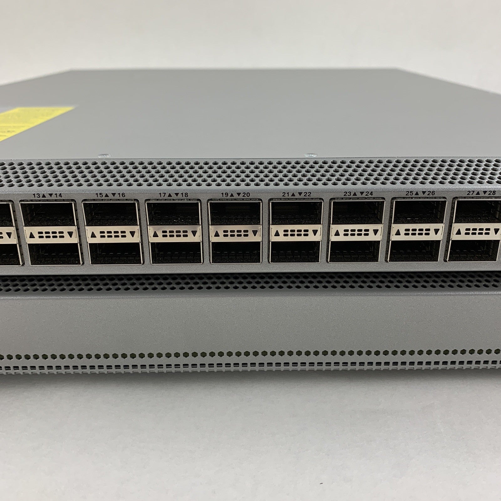 Cisco N9K-C9336PQ 36-Port Nexus 9300 Switch Tested Reset w/ 1 PSU and 2 fans