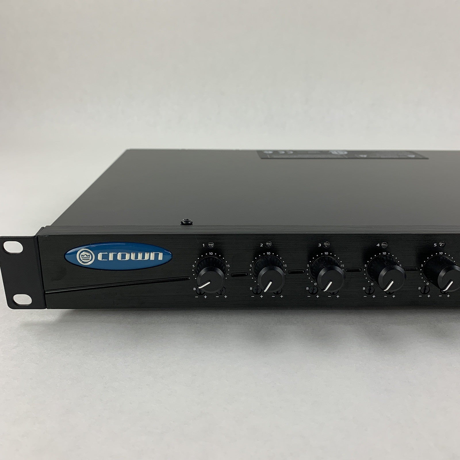 Crown 28M Eight Input Two Output Pre-Amplifier Mixer Tested