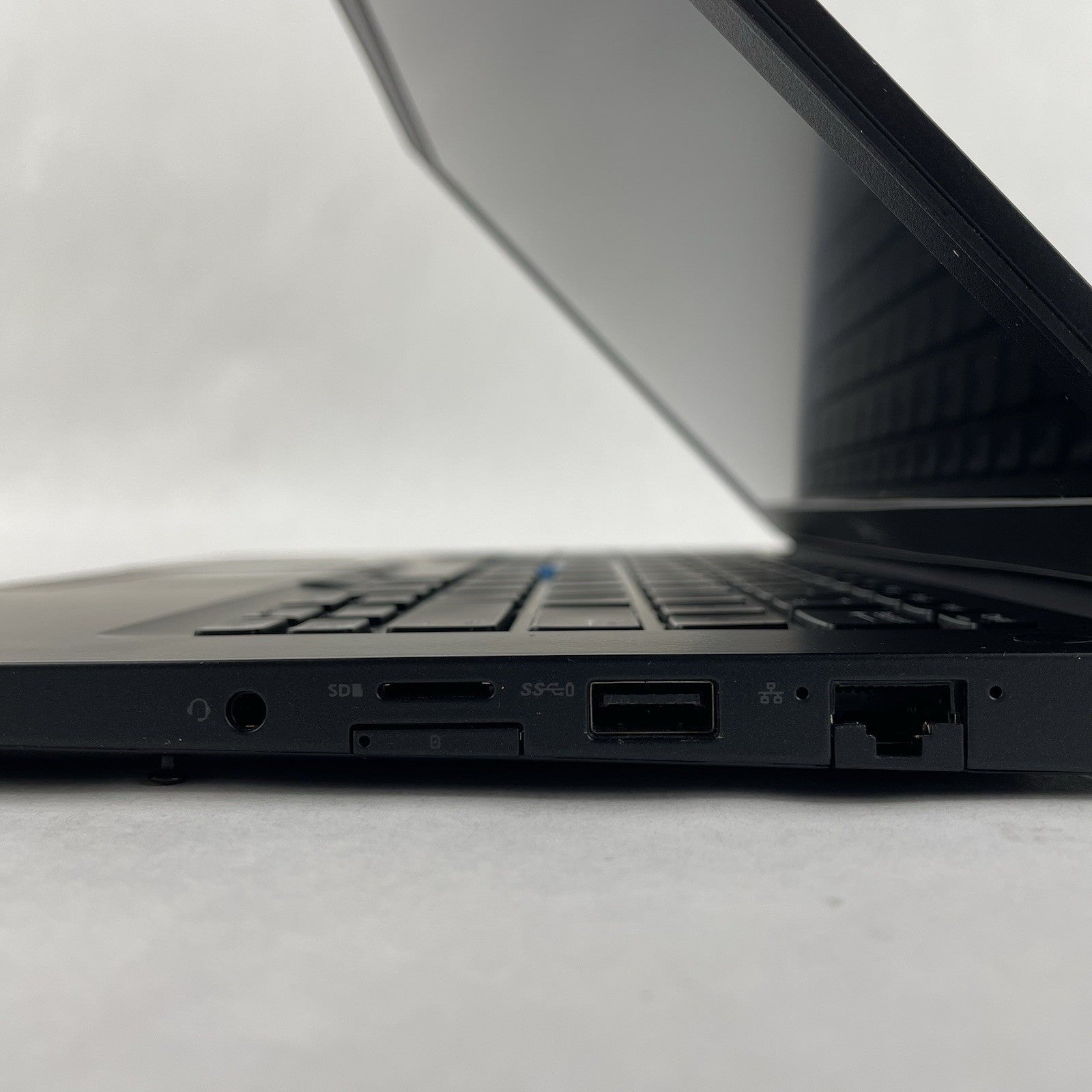 Dell Latitude 7490 14" i7-8650U 1.90 GHz 8 GB RAM No SSD/OS/AC/Battery8