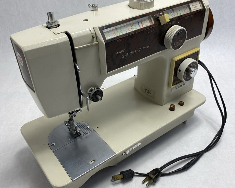 Vintage Morse Super Deluxe Zig Zag Model 5500 Sewing Machine