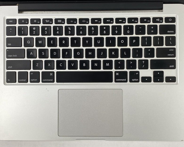 Apple MacBook Pro A1502 2015 Retina 13" 2.70 GHz i5 8 GB RAM 250GB SSD os11.7.10